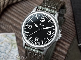 Show product details for Sinn 556 A on Textile Strap